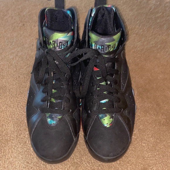 Jordan sneakers great condition - Picture 2 of 4